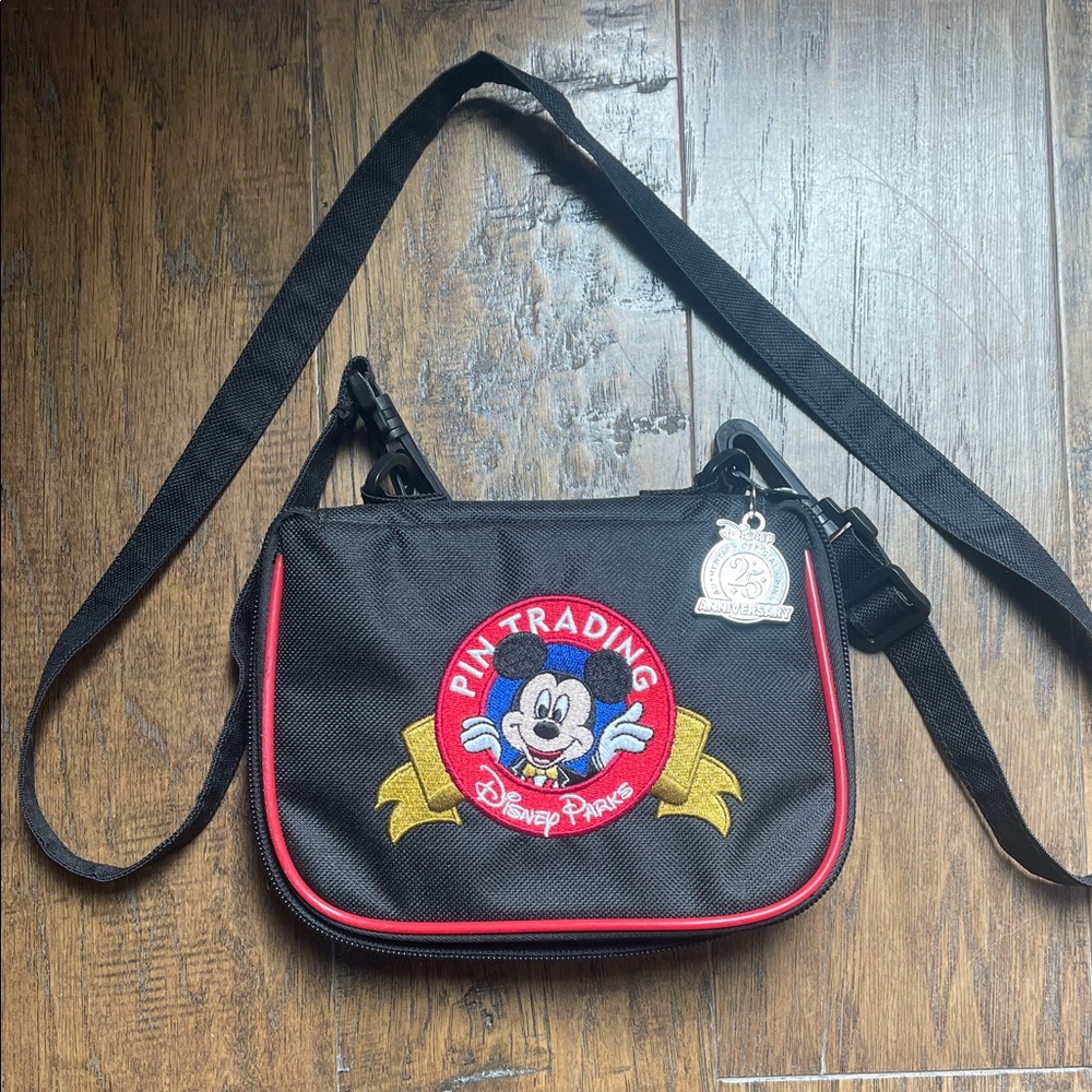 Disney Parks 25th Anniversary Pin Trading Mickey Mouse Small Pin Bag 2025 - Picture 2 of 6